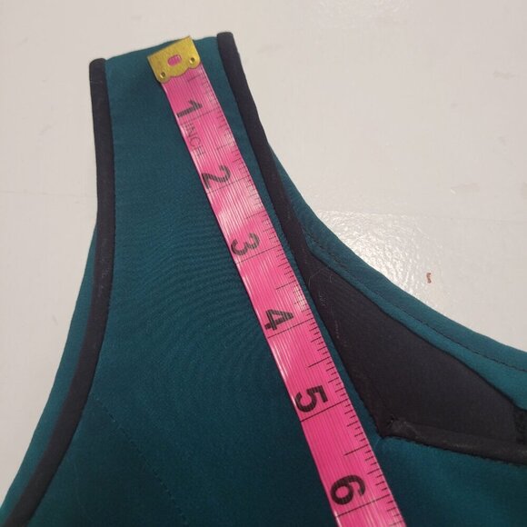 Green and Black Flare Dress - Picture 8 of 10